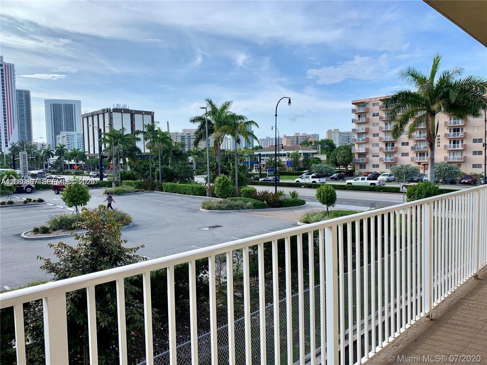 DIPLOMAT GOLF & RACQUET C · #2330 in Hallandale Beach - Photo 8