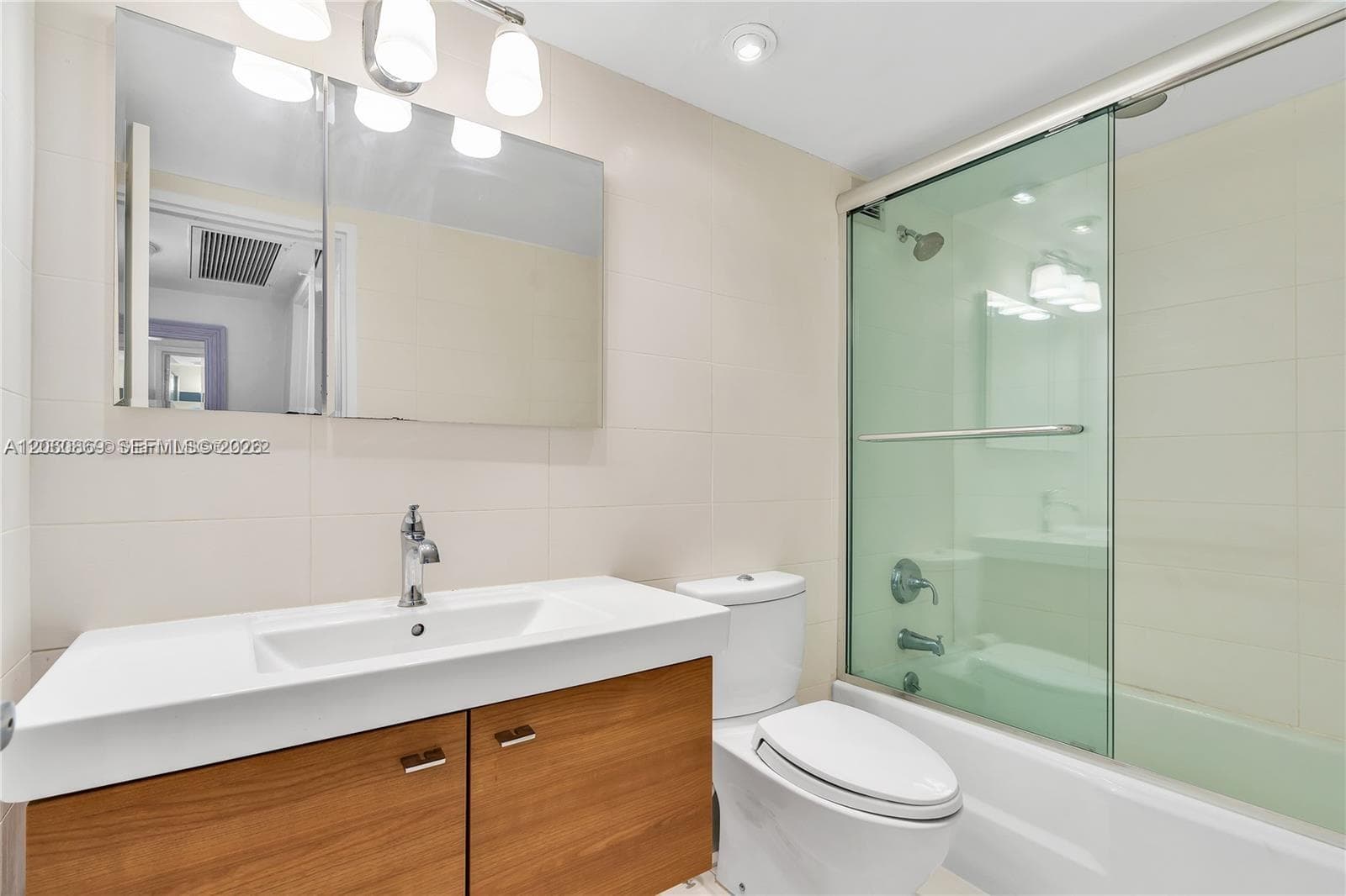 SEACOAST 5700 CONDO · #15D in Miami Beach - Photo 17