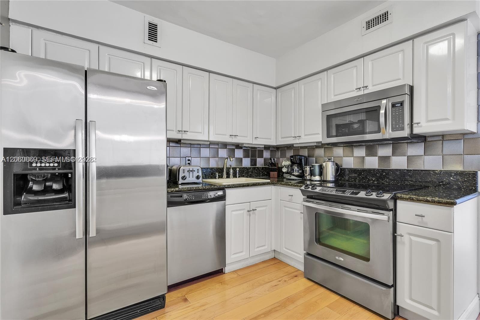 SEACOAST 5700 CONDO · #15D in Miami Beach - Photo 8