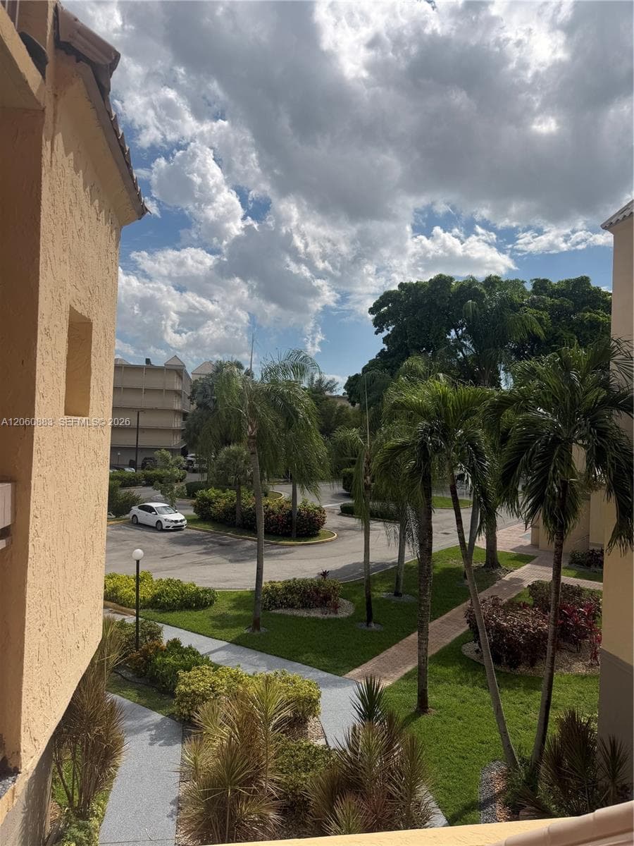 LAS VISTAS AT DORAL CONDO · #306 in Doral - Photo 27