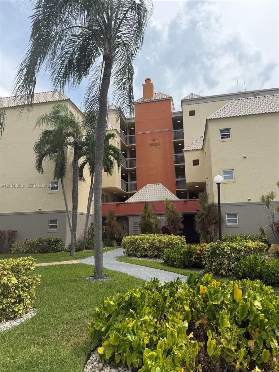 LAS VISTAS AT DORAL CONDO · #306 in Doral - Photo 3