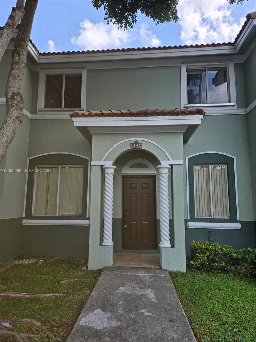 2804 SE 16th Ave #124 photo 1