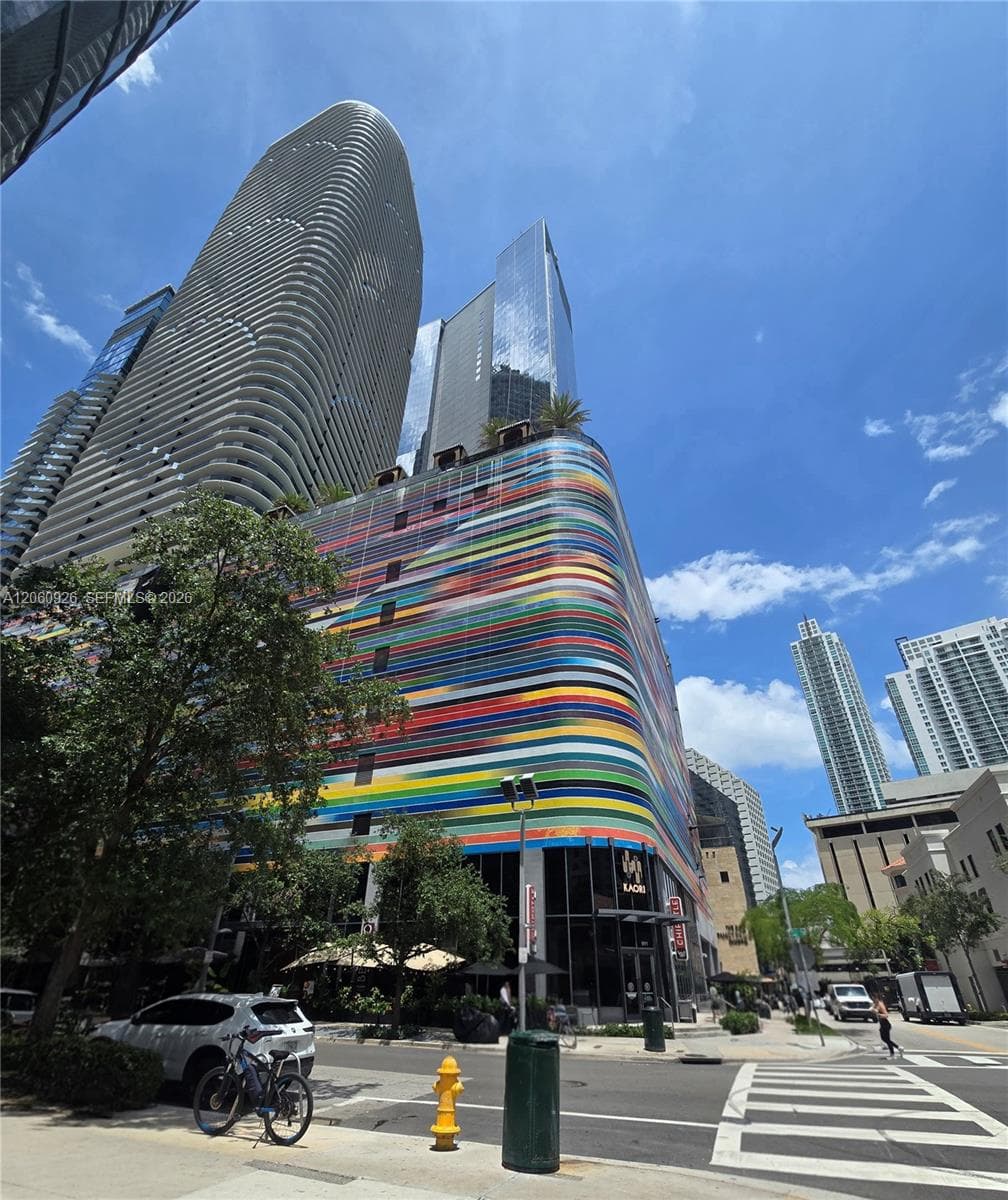SLS Lux · #2205 in Miami - Photo 3