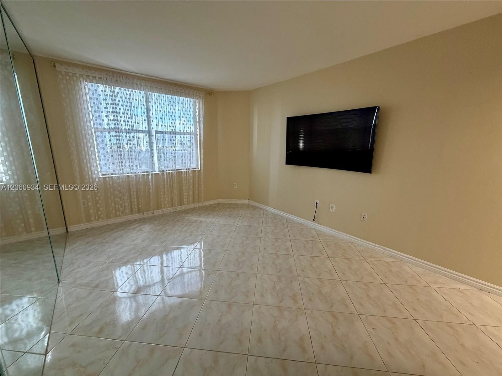 HEMISPHERES CONDO · #6N in Hallandale Beach - Photo 5
