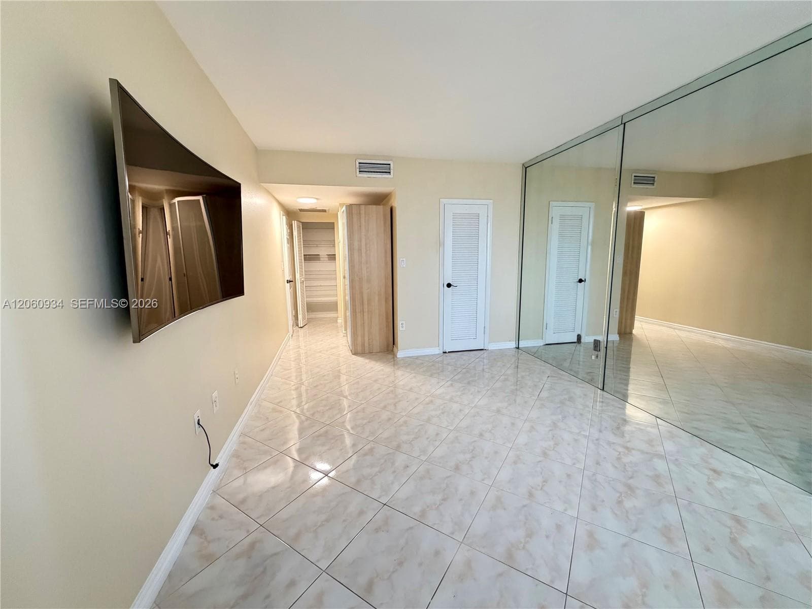 HEMISPHERES CONDO · #6N in Hallandale Beach - Photo 8