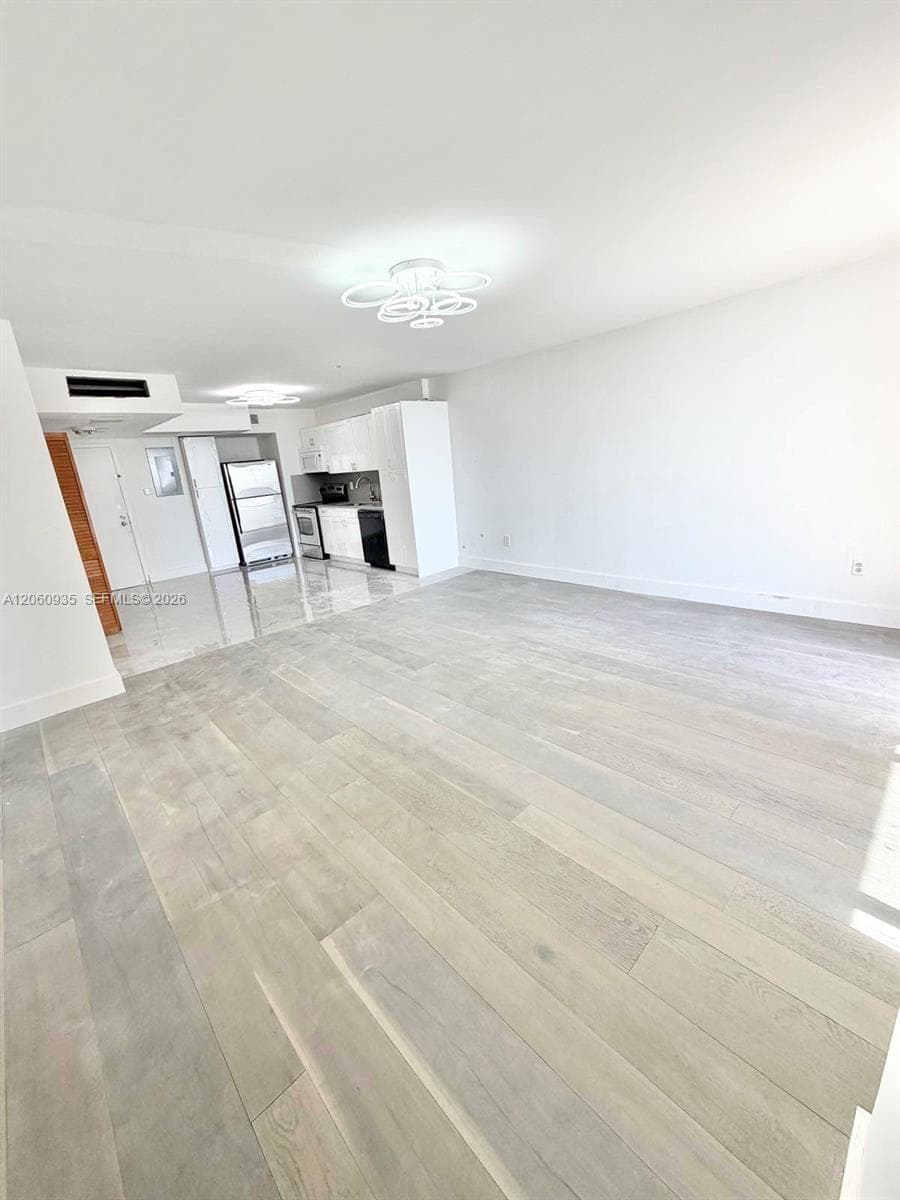 MANATEE CONDO · #811 in Surfside - Photo 3