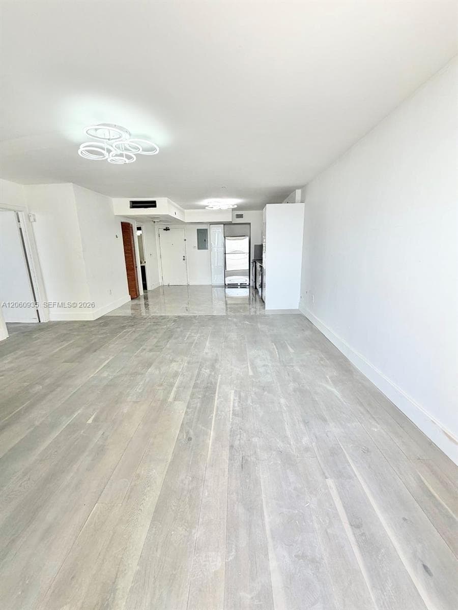 MANATEE CONDO · #811 in Surfside - Photo 4