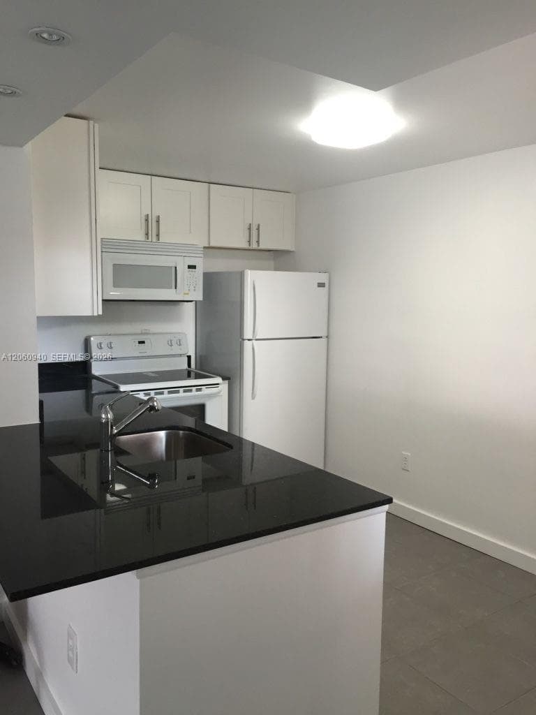 MONTEREY CONDO THREE · #104-33 in Miami - Photo 3