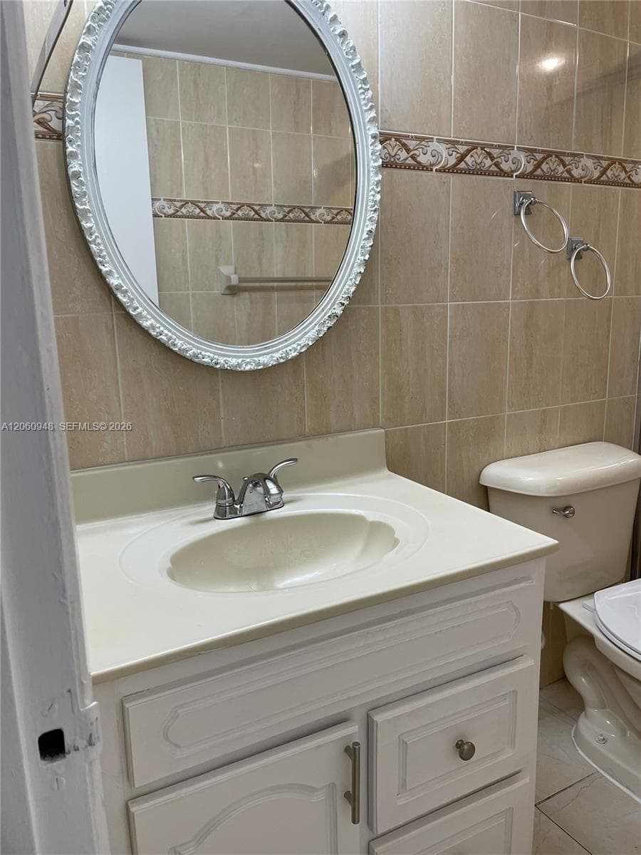 LAKE PARK CONDO NO 1 - BL · #309-3J in Miami - Photo 12
