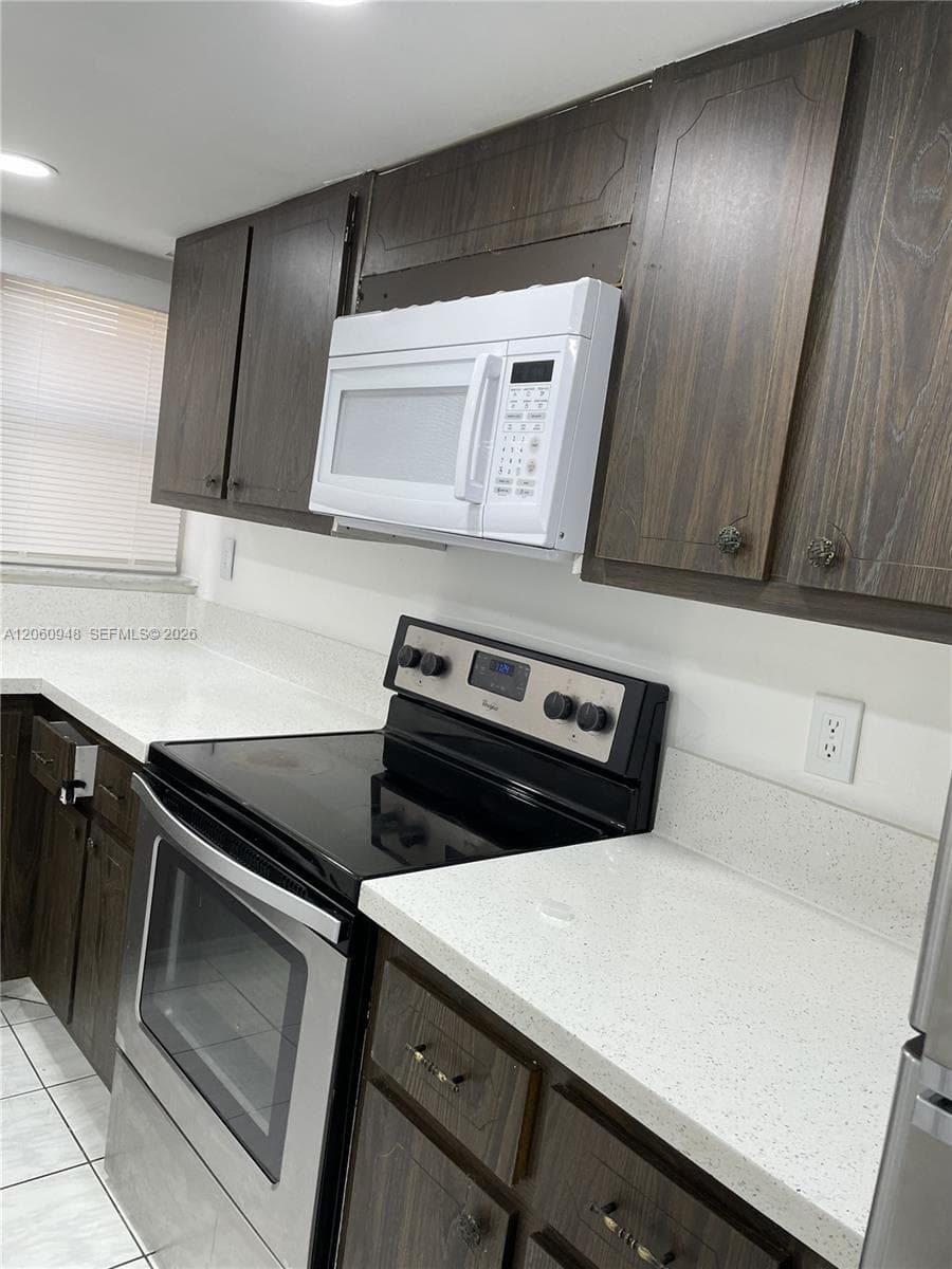 LAKE PARK CONDO NO 1 - BL · #309-3J in Miami - Photo 5