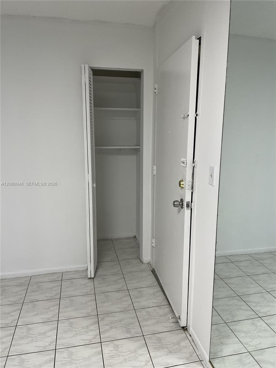 LAKE PARK CONDO NO 1 - BL · #309-3J in Miami - Photo 18