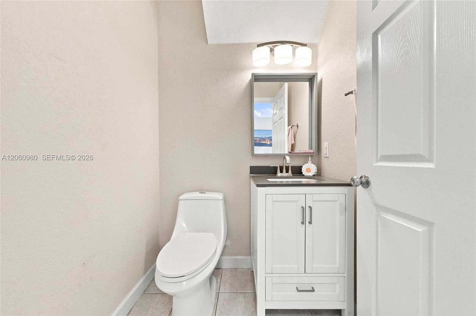371 NE 32nd Ter photo 17