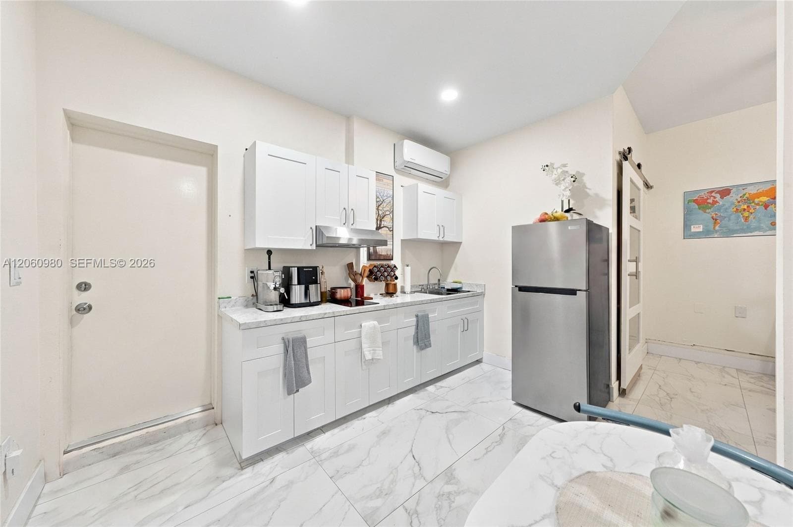 371 NE 32nd Ter photo 26