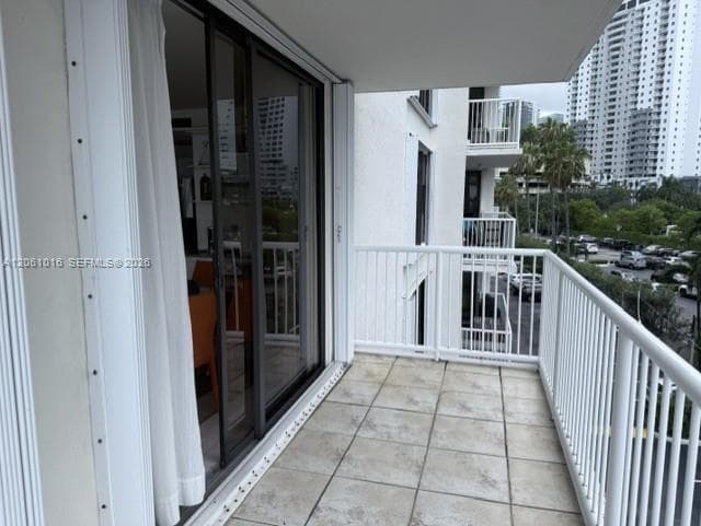BRICKELL SHORES CONDO · #401 in Miami - Photo 8