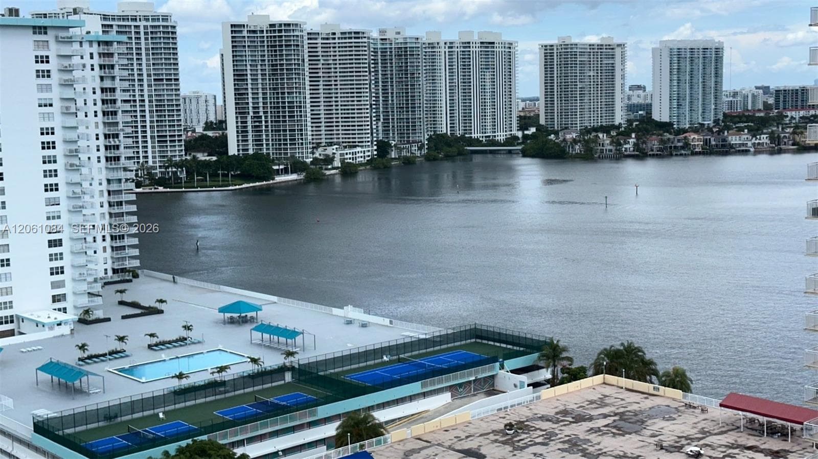 Winston Towers 100 · #1808 in Sunny Isles Beach - Photo 2