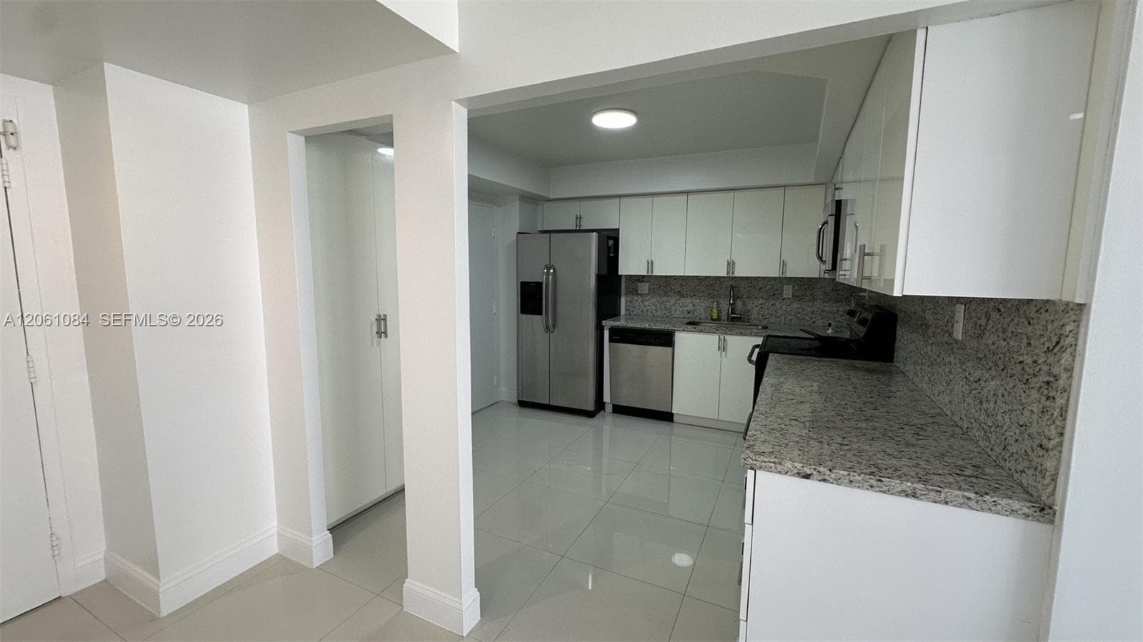 Winston Towers 100 · #1808 in Sunny Isles Beach - Photo 7