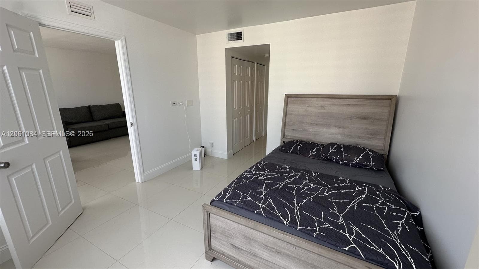 Winston Towers 100 · #1808 in Sunny Isles Beach - Photo 14