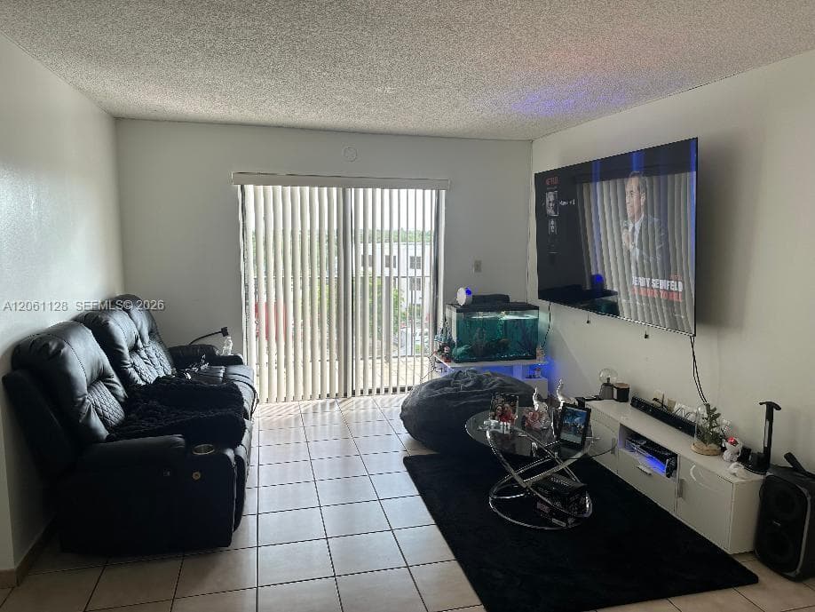 Versailles Plaza Condo · #518 in Hialeah - Photo 9