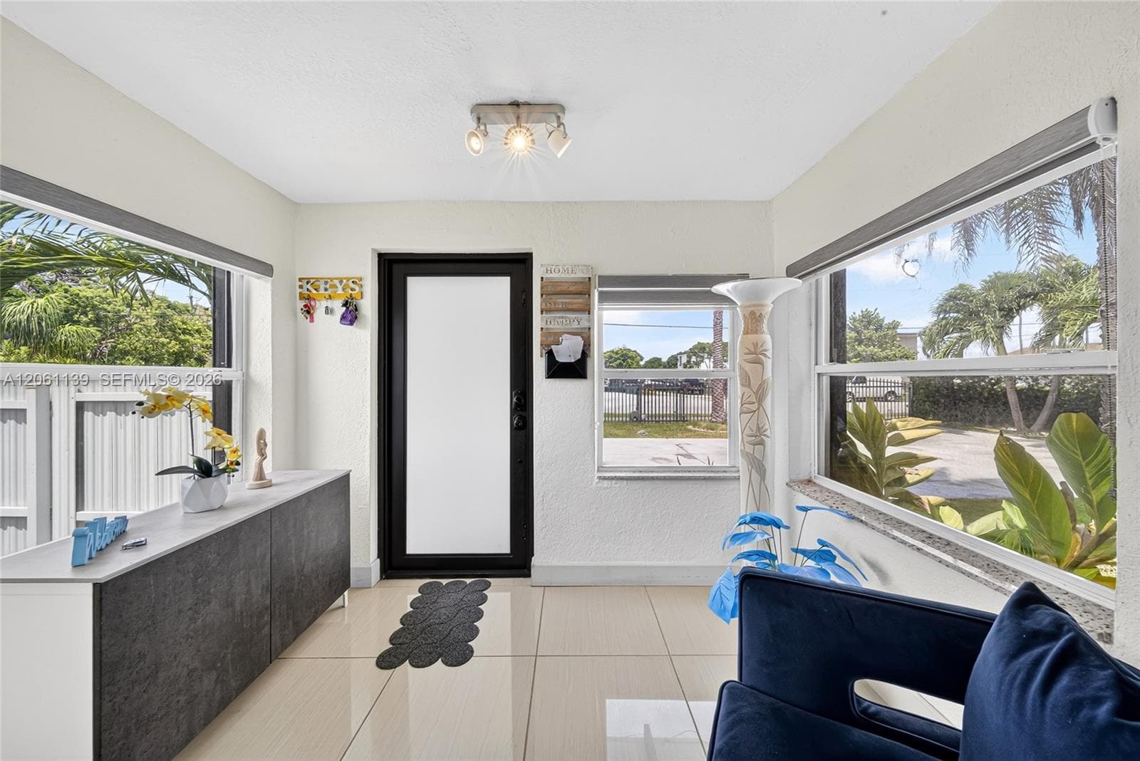 17019 SW 100th Ave photo 9