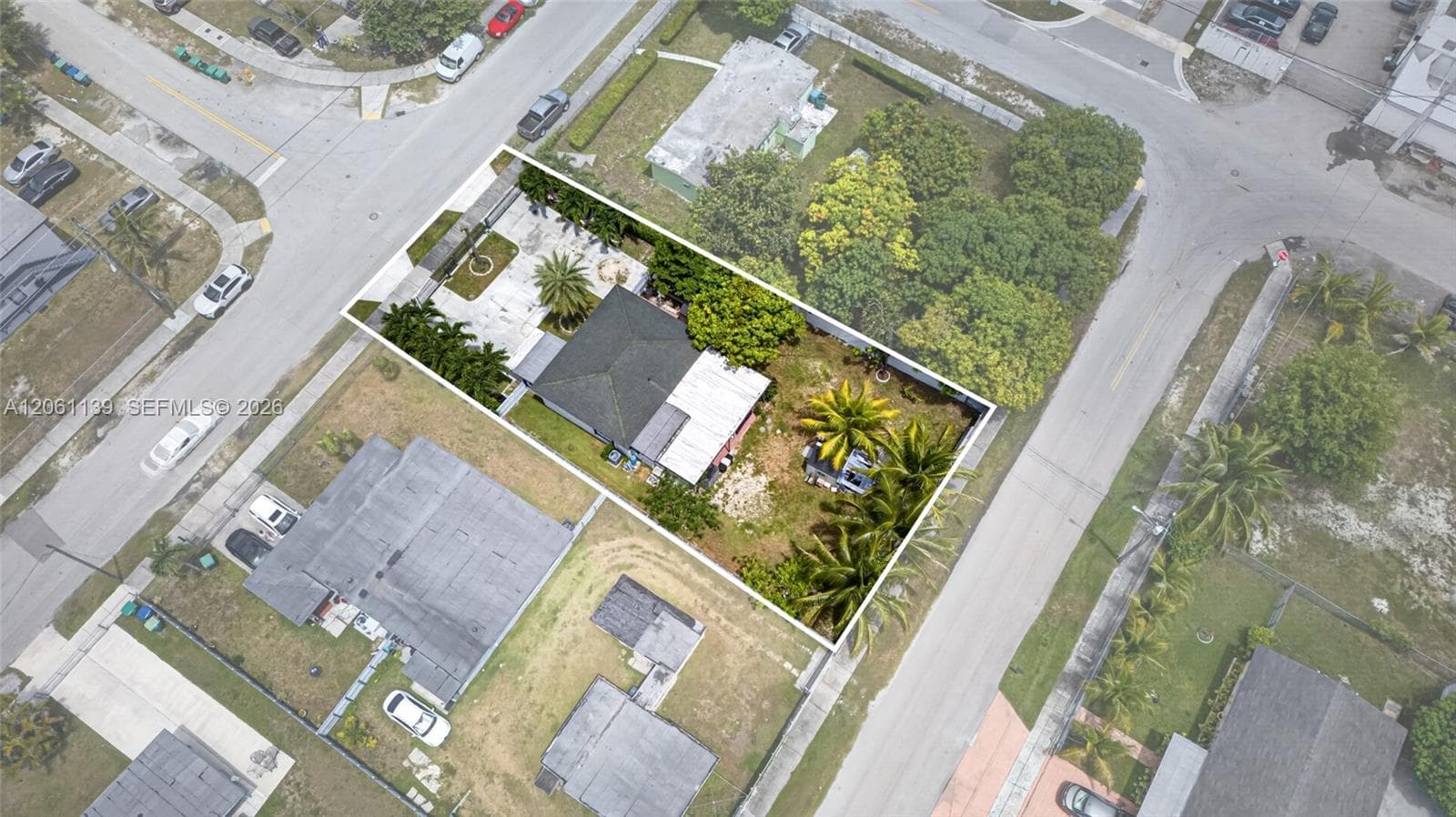 17019 SW 100th Ave photo 40