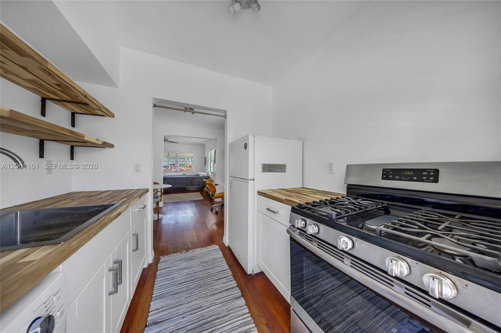 MERIDIAN COURT CONDO · #207 in Miami Beach - Photo 18