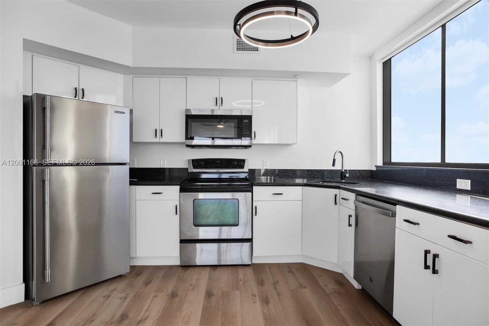 THE WAVERLY AT SOUTH BEAC · #3007 in Miami Beach - Photo 5