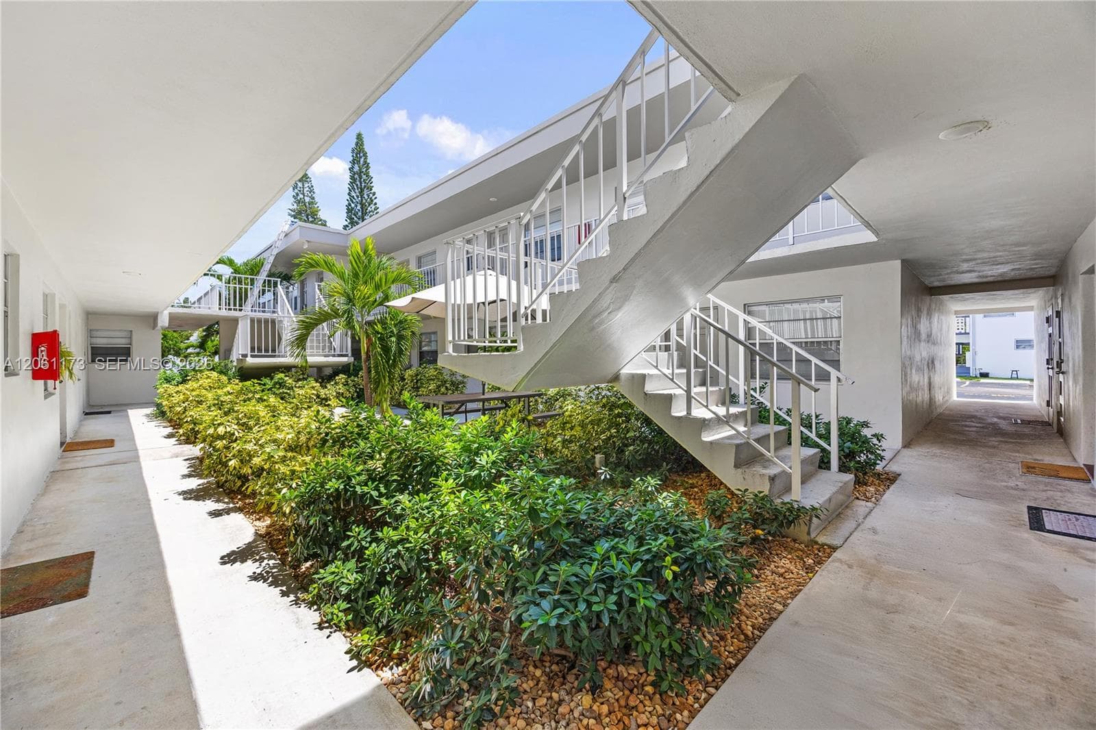 ST JAMES PARK · #107E in Hollywood - Photo 12