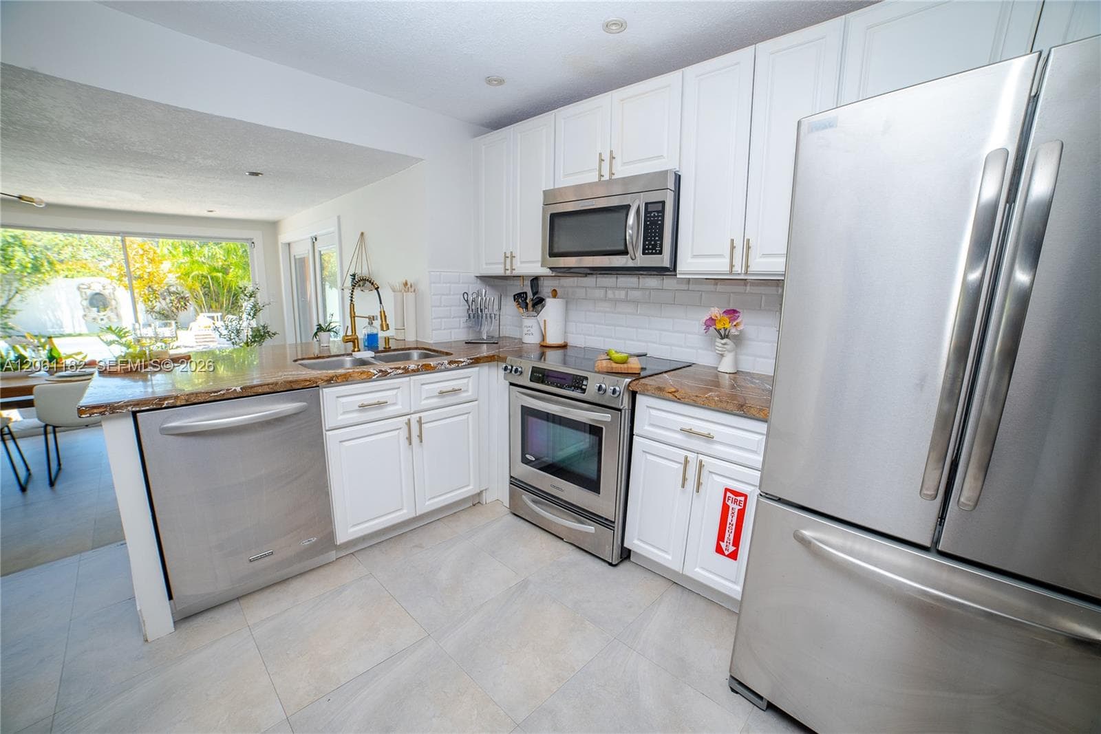 1725 SW 30th St photo 16