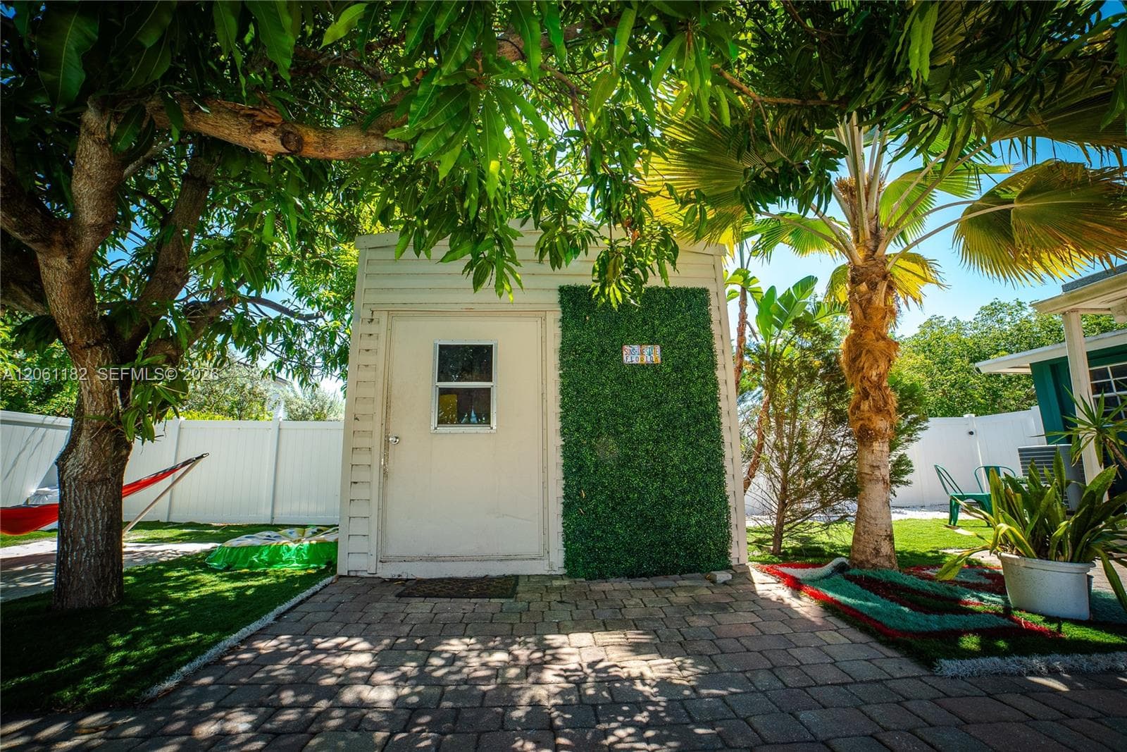 1725 SW 30th St photo 32