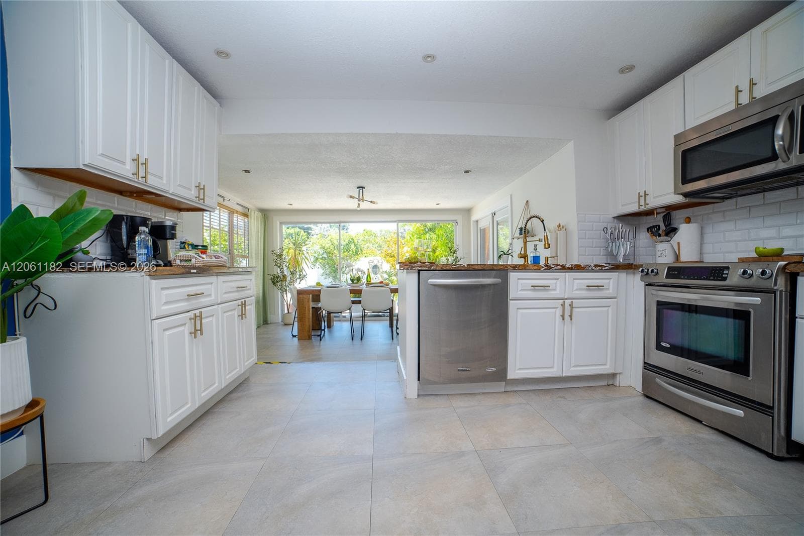 1725 SW 30th St photo 15