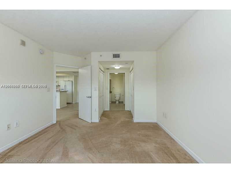 TURNBERRY ON THE GREEN CO · #2205 in Aventura - Photo 4