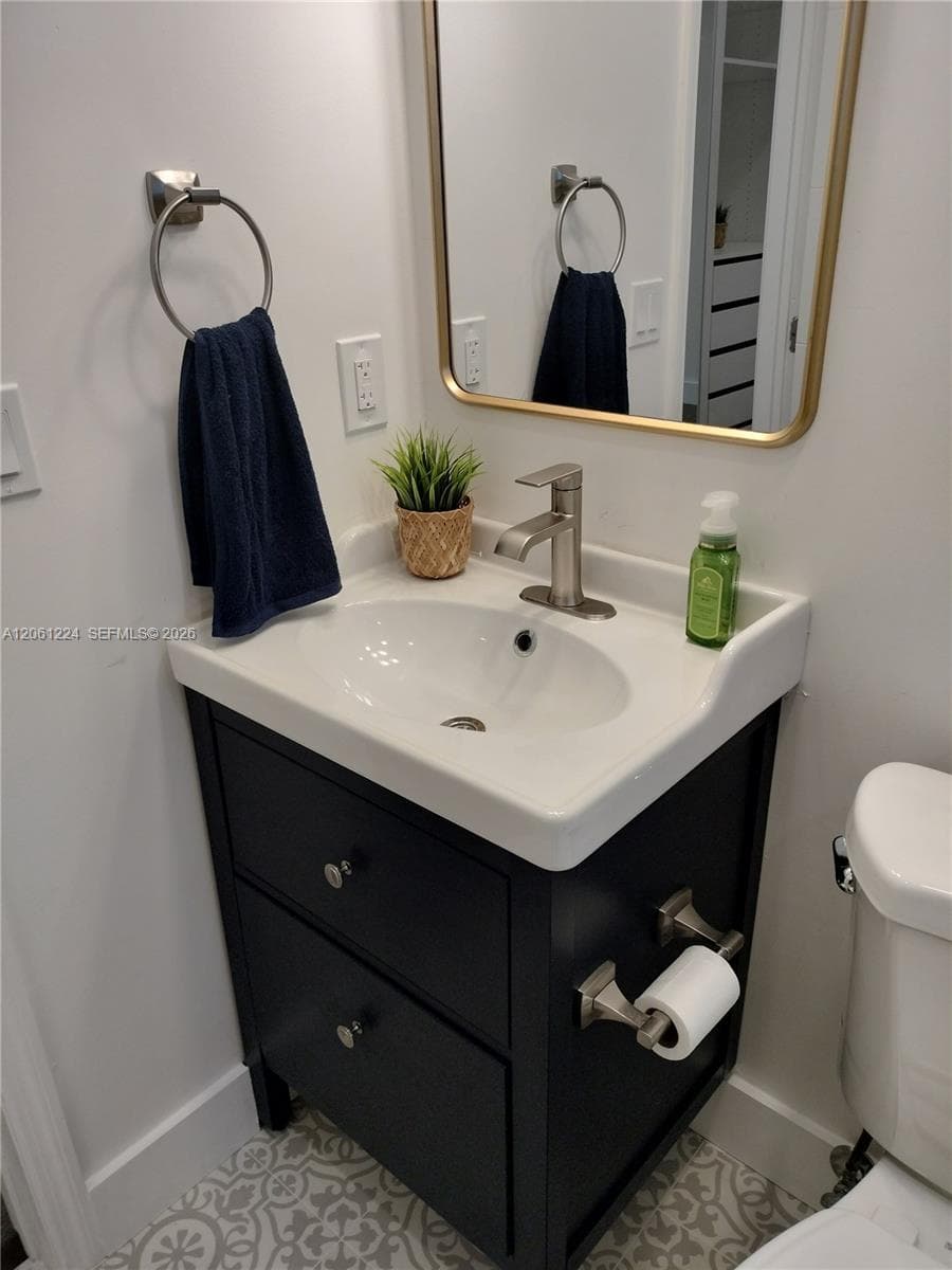 2700 SW 28th Ct photo 16
