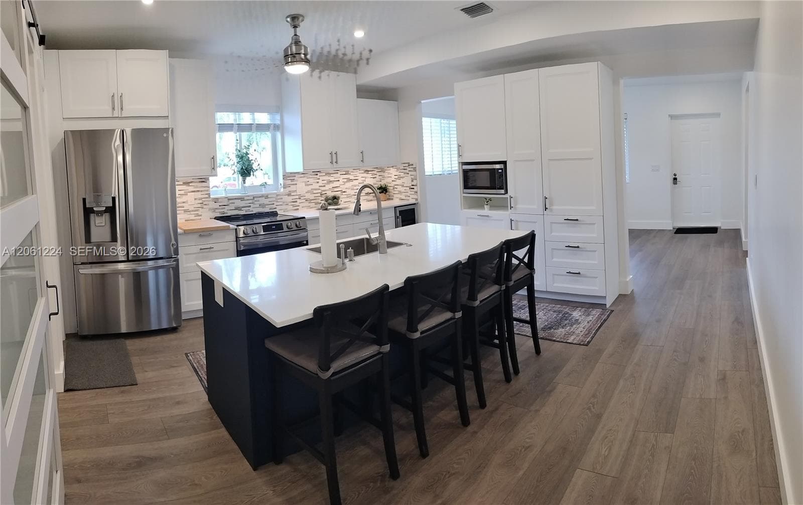 2700 SW 28th Ct photo 3