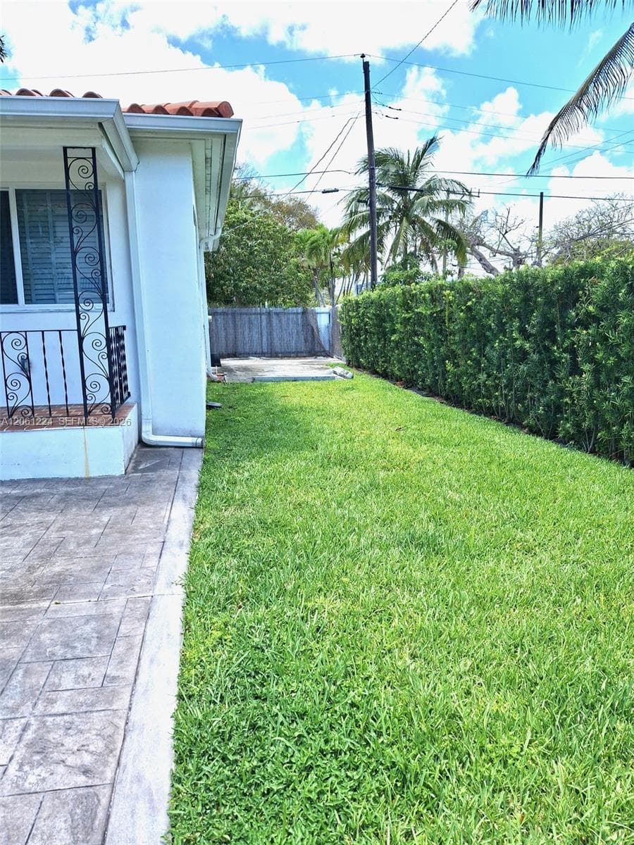 2700 SW 28th Ct photo 28