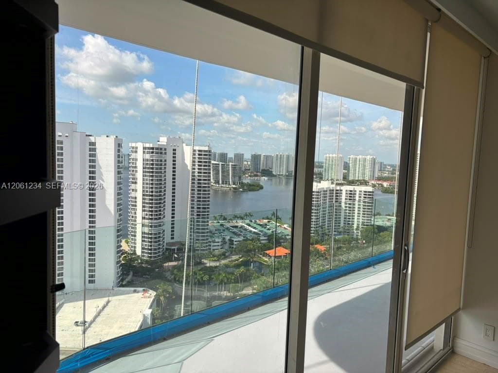 TURNBERRY TOWERS CONDO · #26E in Aventura - Photo 47