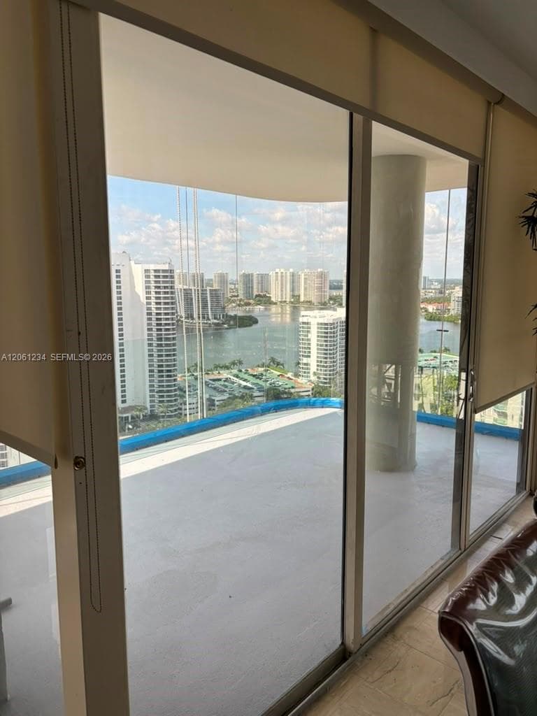 TURNBERRY TOWERS CONDO · #26E in Aventura - Photo 9