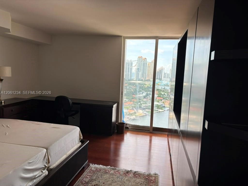 TURNBERRY TOWERS CONDO · #26E in Aventura - Photo 39