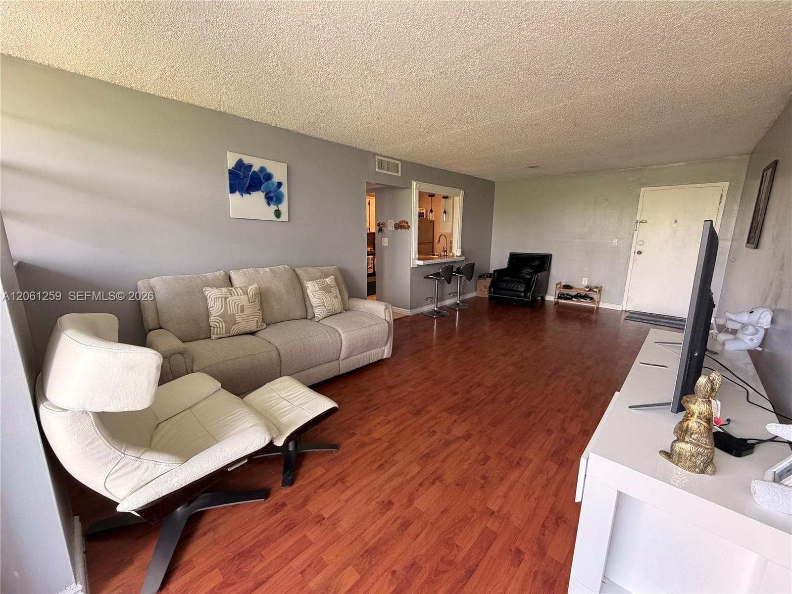 EASTERN PARKVIEW CONDO · #403 in North Miami Beach - Photo 4