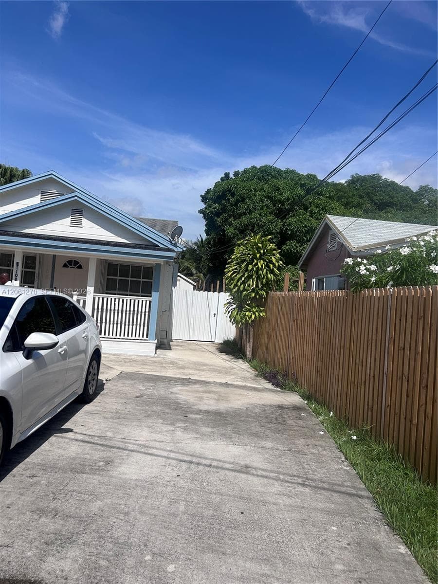 11108 Peachtree Dr #0 photo 1