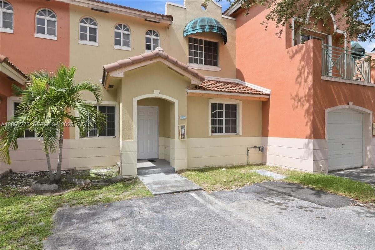 7245 NW 173rd Dr #2505 photo 1