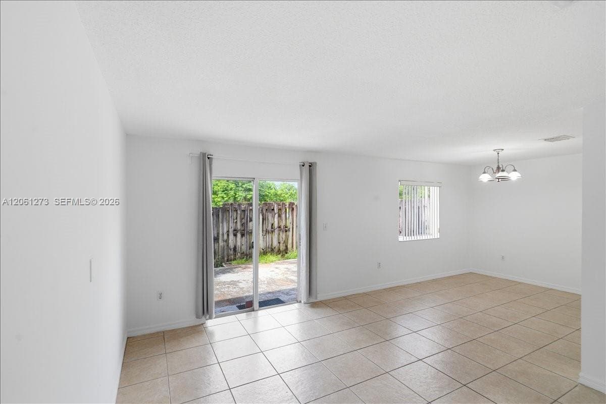 7245 NW 173rd Dr #2505 photo 11