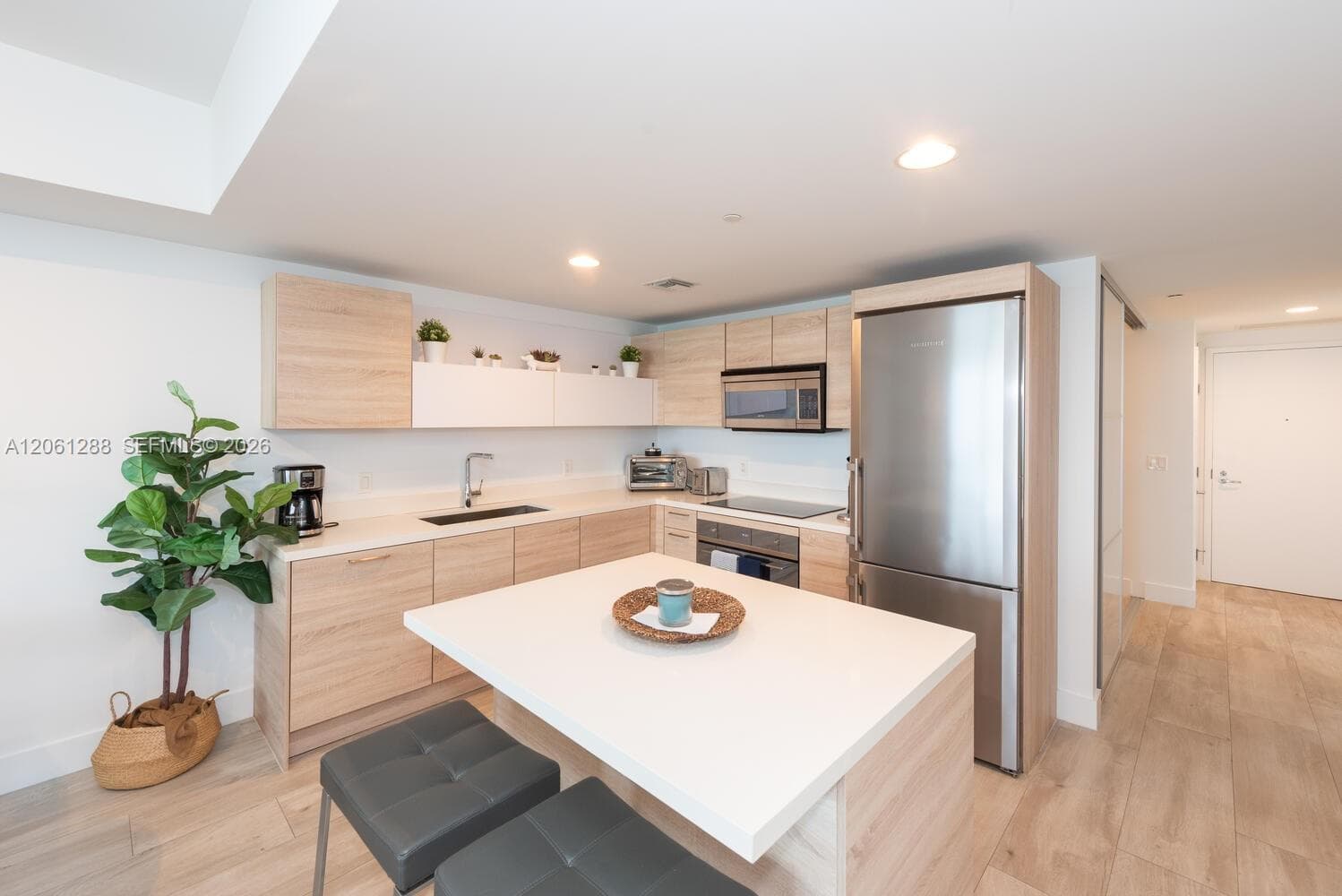 THE HARBOUR NORTH CONDO · #2904 in North Miami Beach - Photo 8