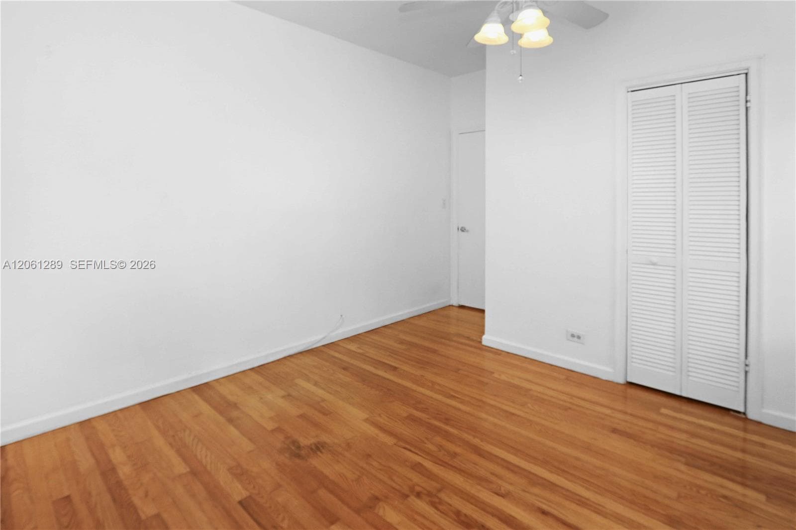706 S 19th Ave photo 22