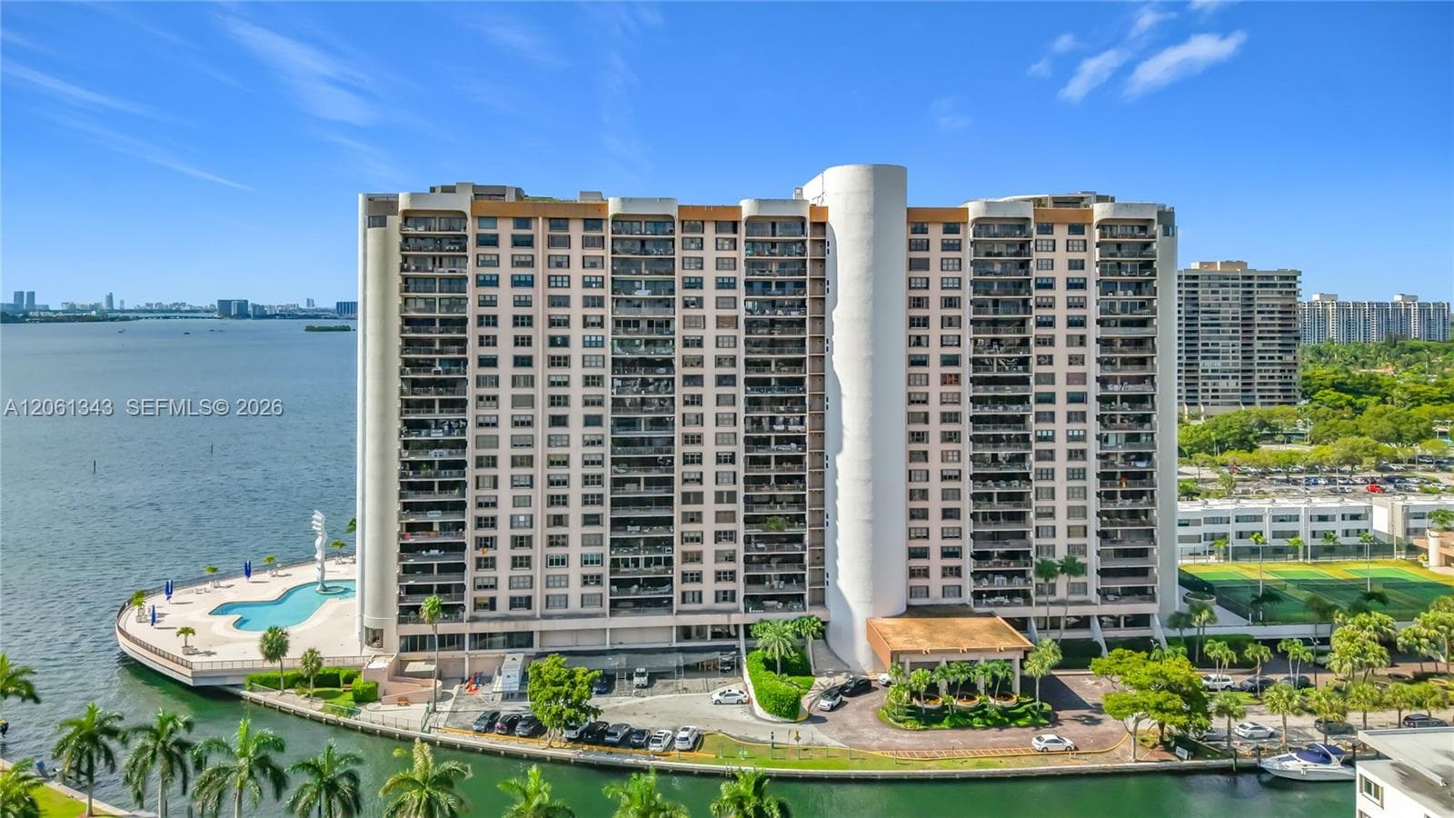 Cricket Club Condo · #1508 in Miami - Photo 46