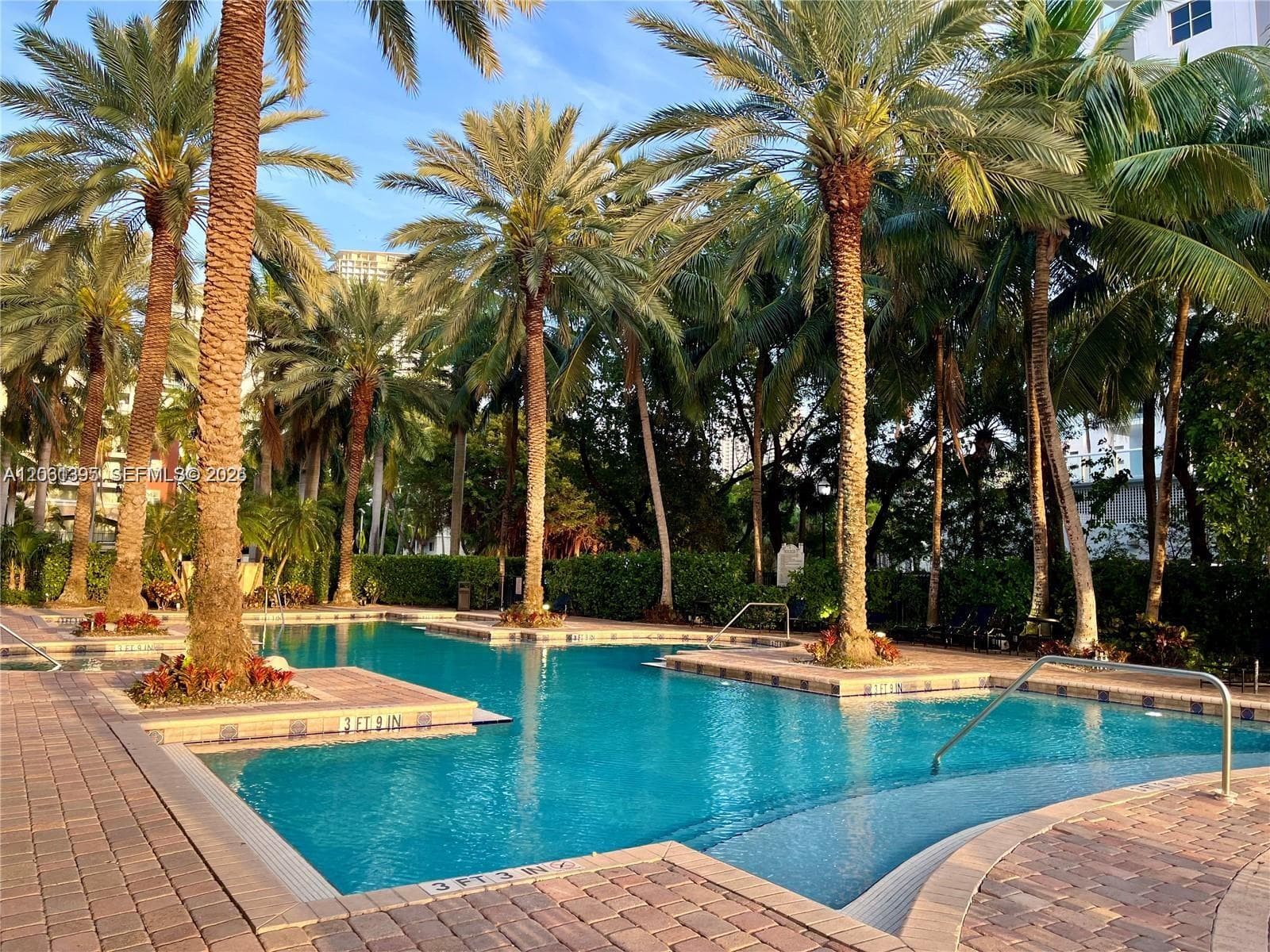 Porto Bellagio · #1309 in Sunny Isles Beach - Photo 16