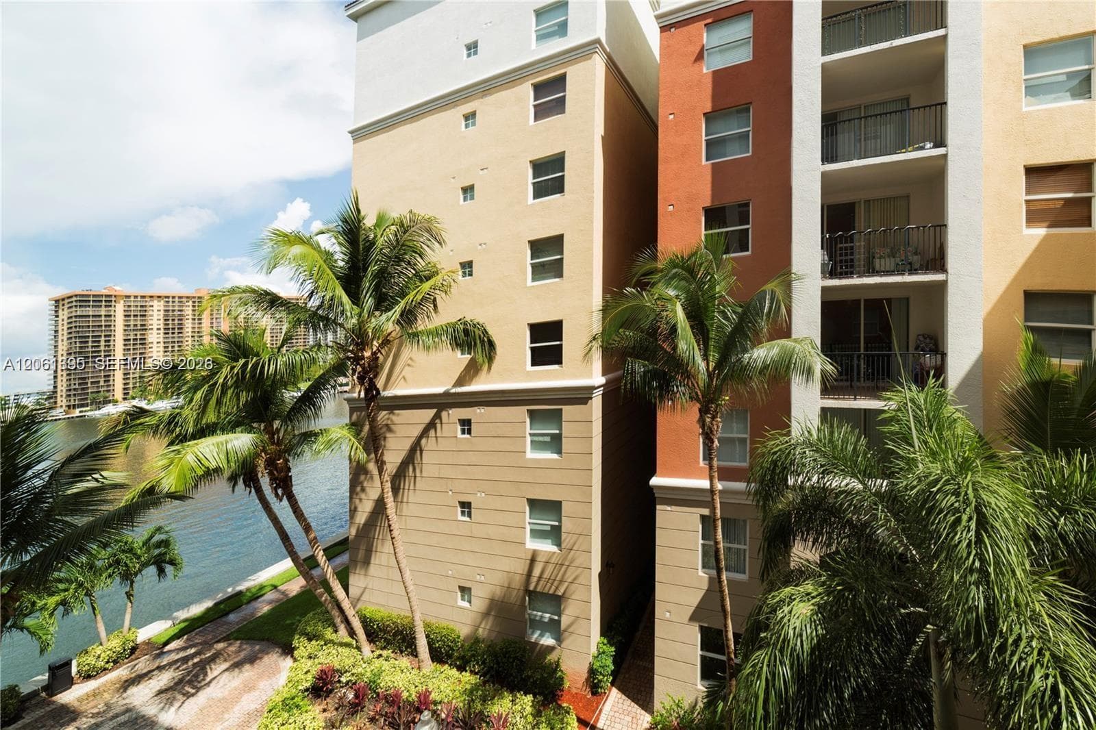 Porto Bellagio · #1309 in Sunny Isles Beach - Photo 8