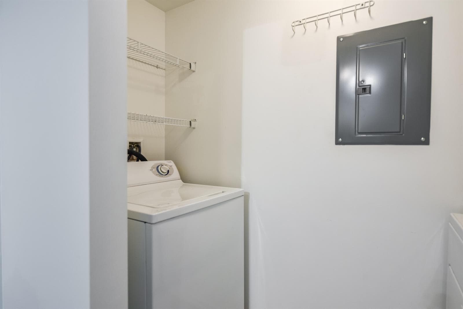4907 Midtown Ln_1212_Linda Grady_3
