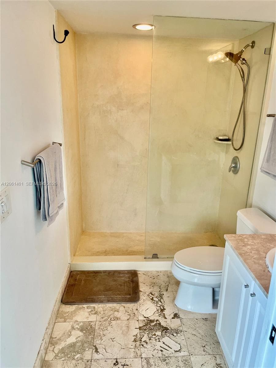 Rond Point Condominium · #309 in Miami Beach - Photo 30