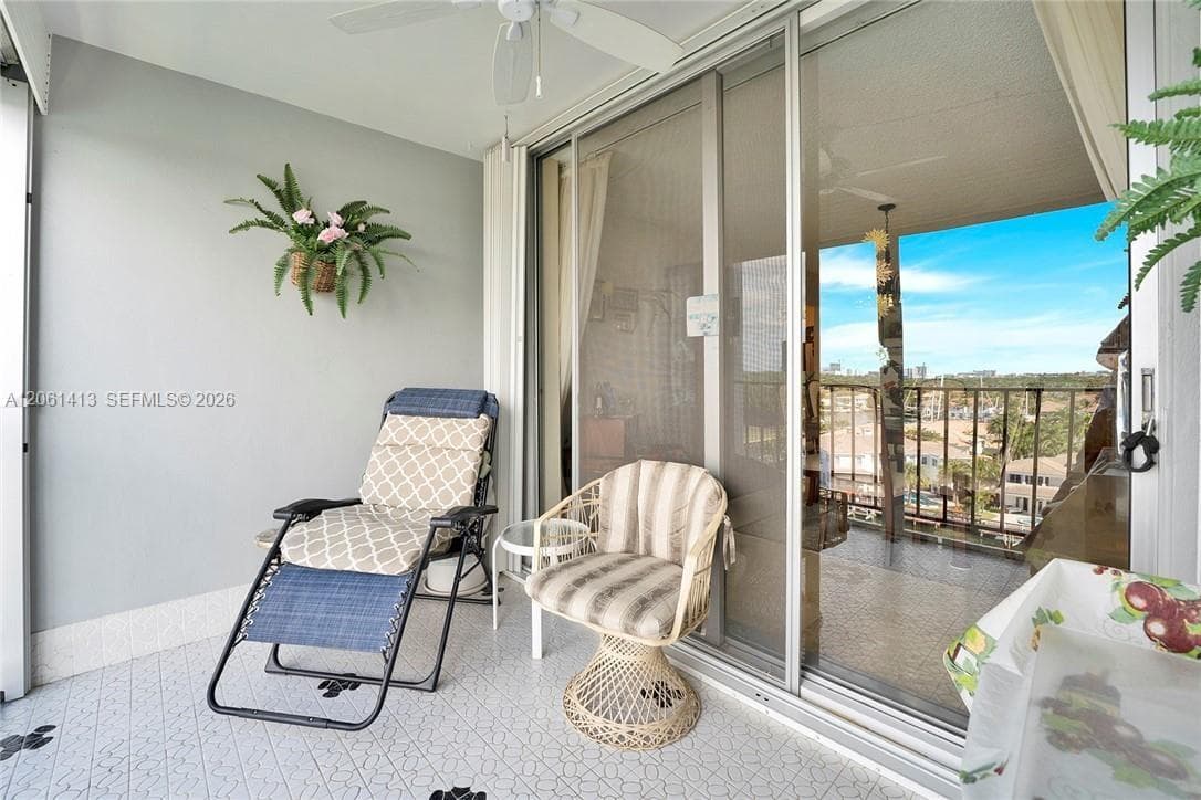 TRAFALGAR TOWERS CONDOMIN · #1004 in Hollywood - Photo 21