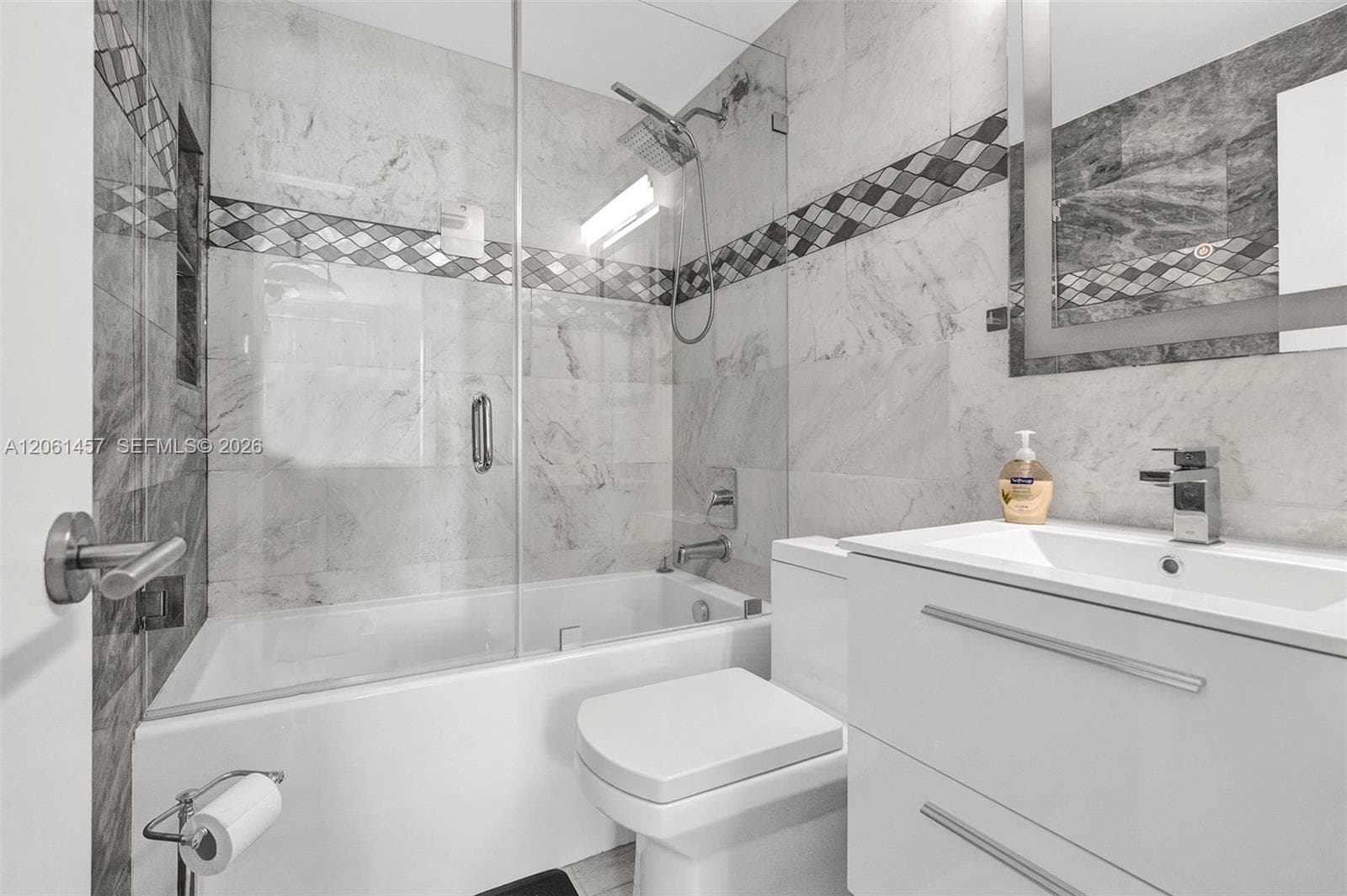 THE DRAKE CONDO · #305 in Miami Beach - Photo 23